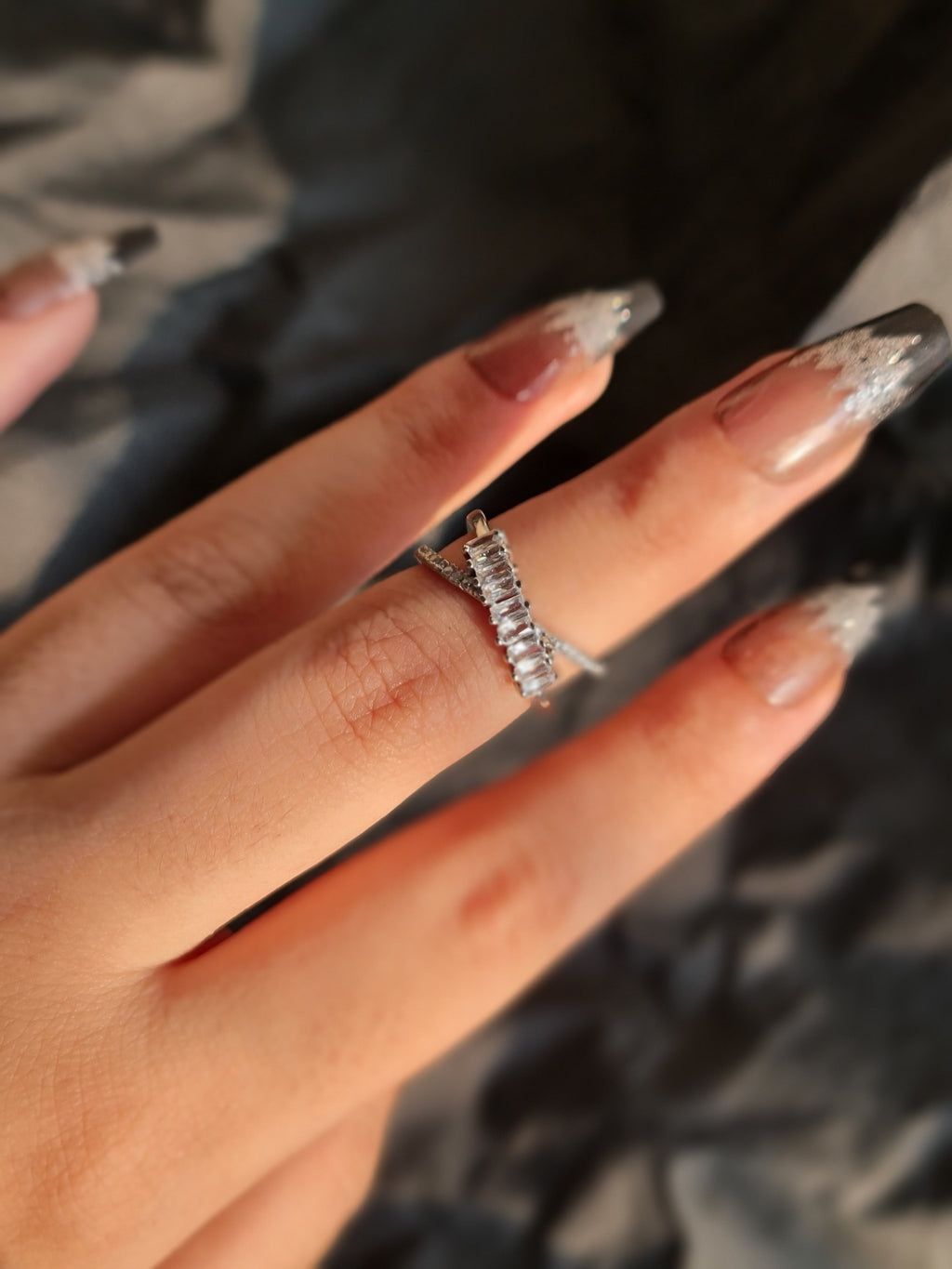 Dazzling Crossover Zircon Midi Ring