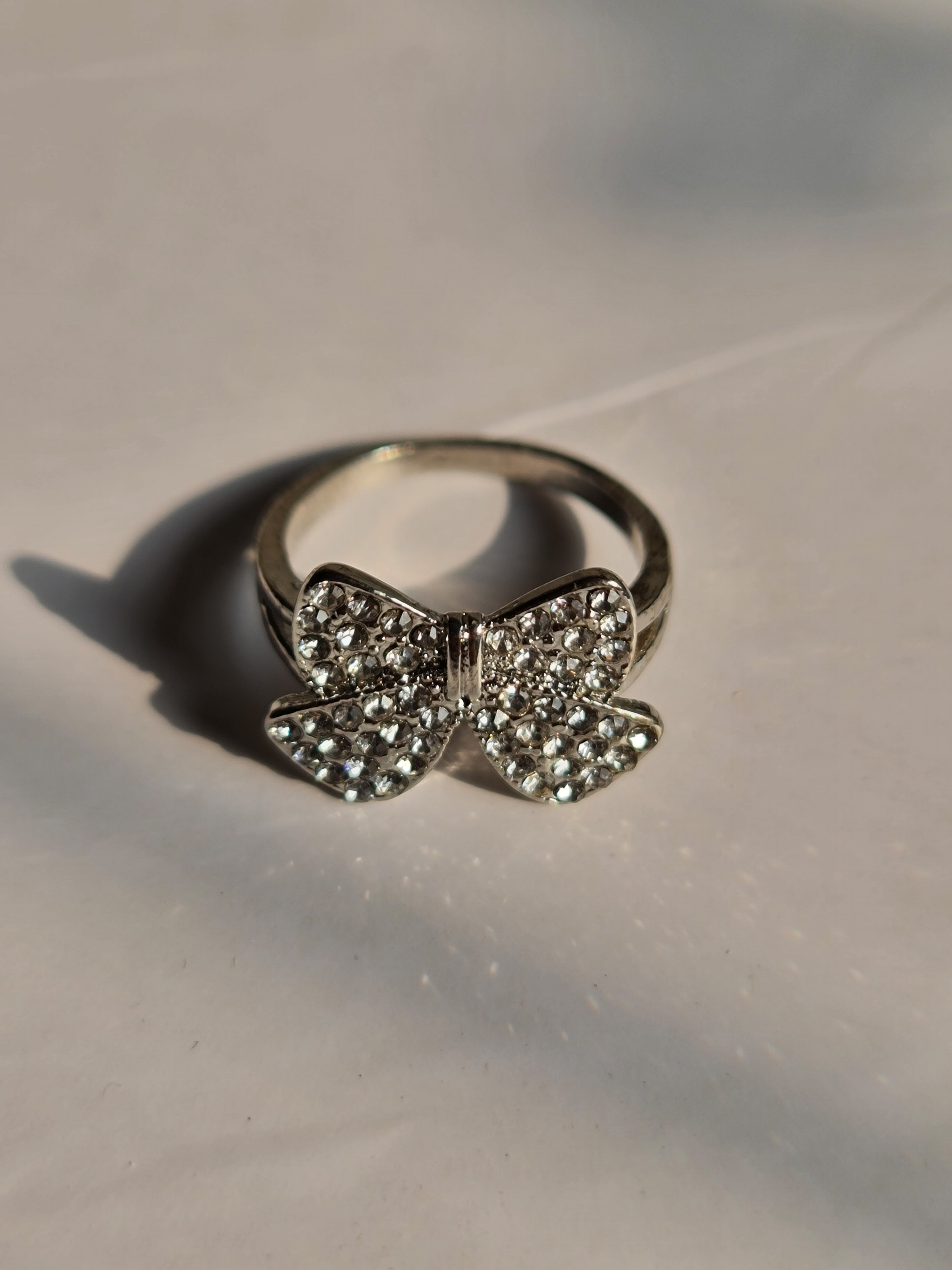 Sparking Crystal Bow Ring - Zircon Stones