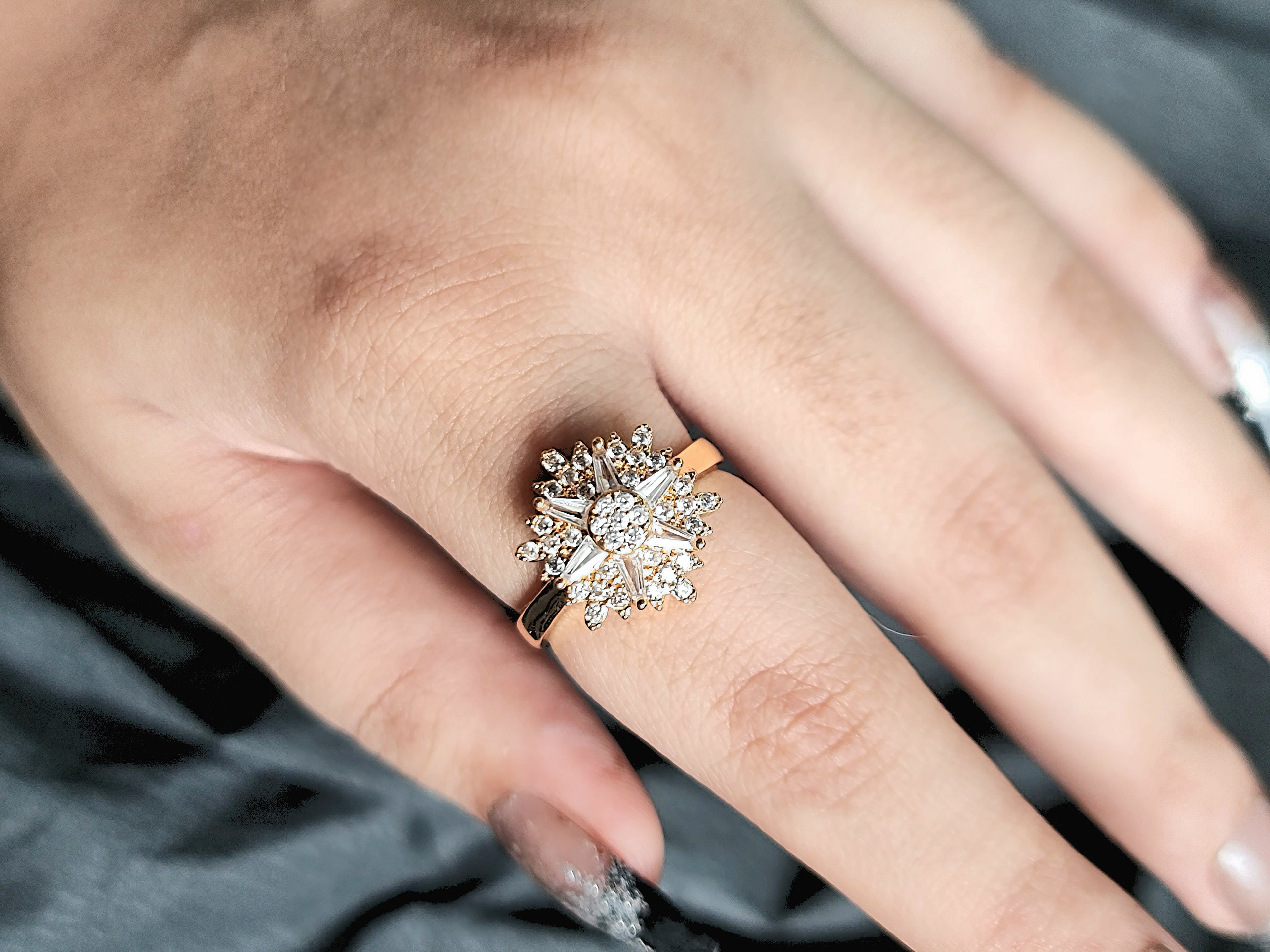 Elegant Starbust Zircon Golden Ring